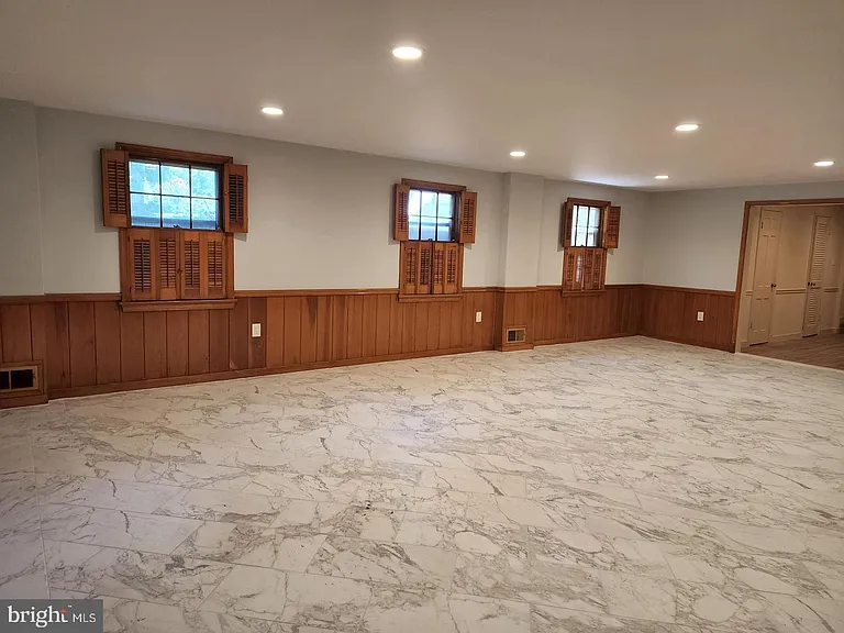 11132 Luxmanor Rd — Photo 24