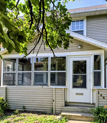 144 Moore St Photo 1