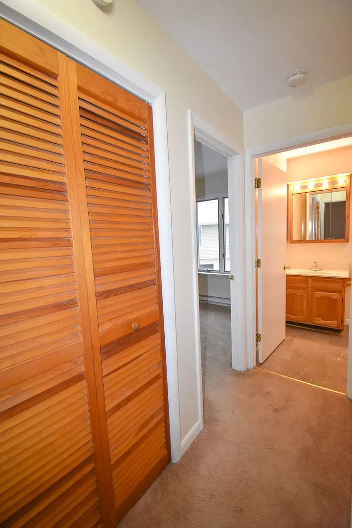 2 Bedroom in Jersey Shore with 1 Car Garage! — Photo 1