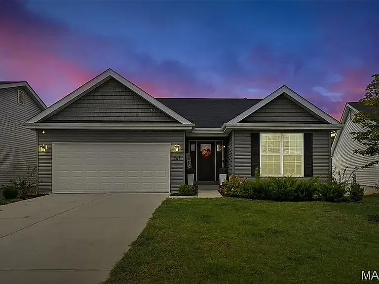 761 Creek View Dr — Photo 1