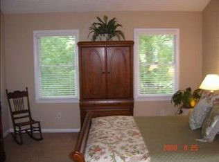 5102 Armstead Dr, Greensboro, NC 27407