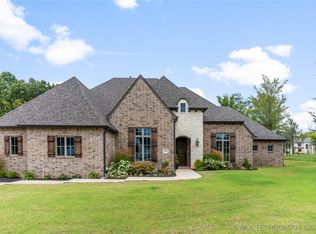 2102 E Huntsville Court, Broken Arrow, OK 74011