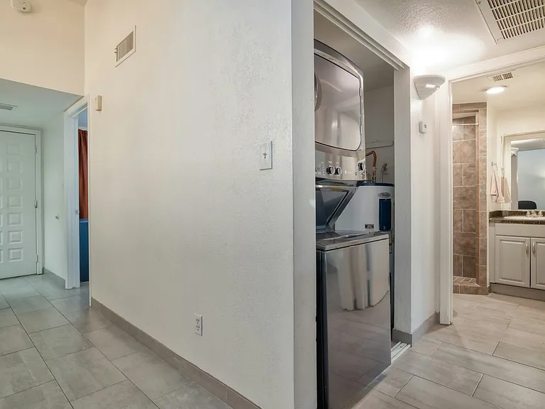 406 E Washington Ave #B — Photo 15
