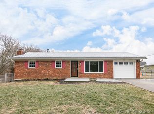 5261 Smith Rd, Floyds Knobs, IN 47119