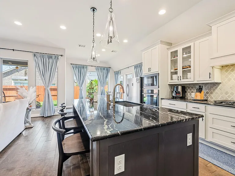 2106 Stargrass Dr — Photo 19