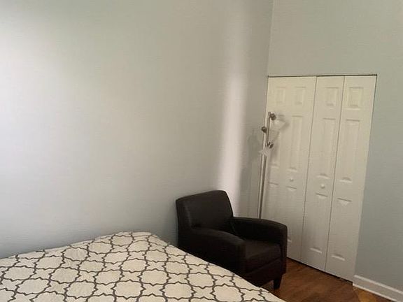 2nd image of 1631 W Warren Blvd Ste 4