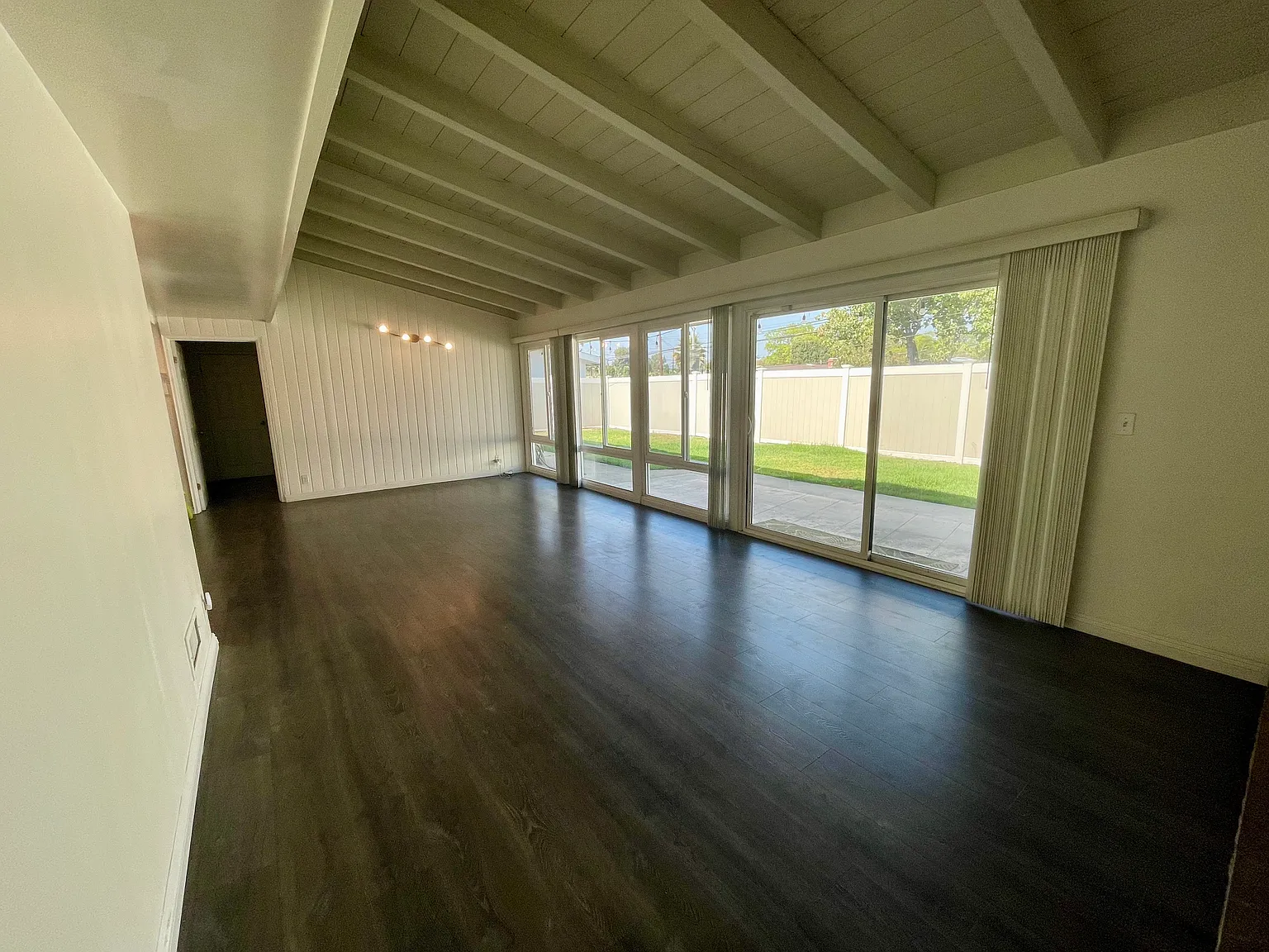 4 bed, 1578 sqft, $4,495 — Photo 4
