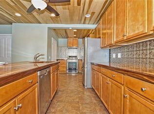 122 6th Ave, Woonsocket, RI 02895