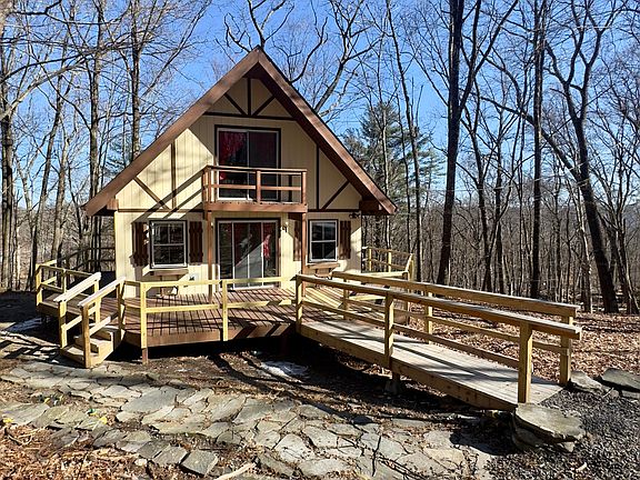 3rd image of 117 Swallow Cir