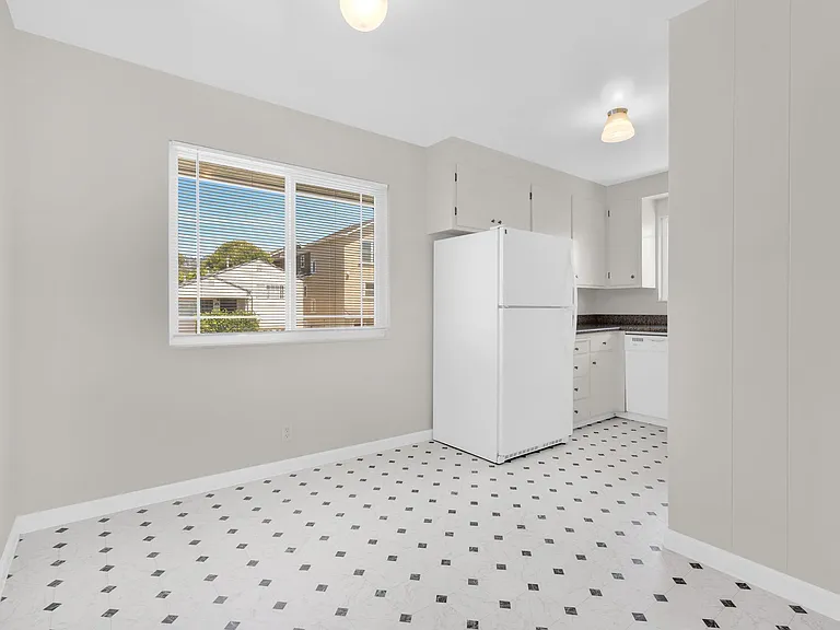 945 Kearney St #12 — Photo 14