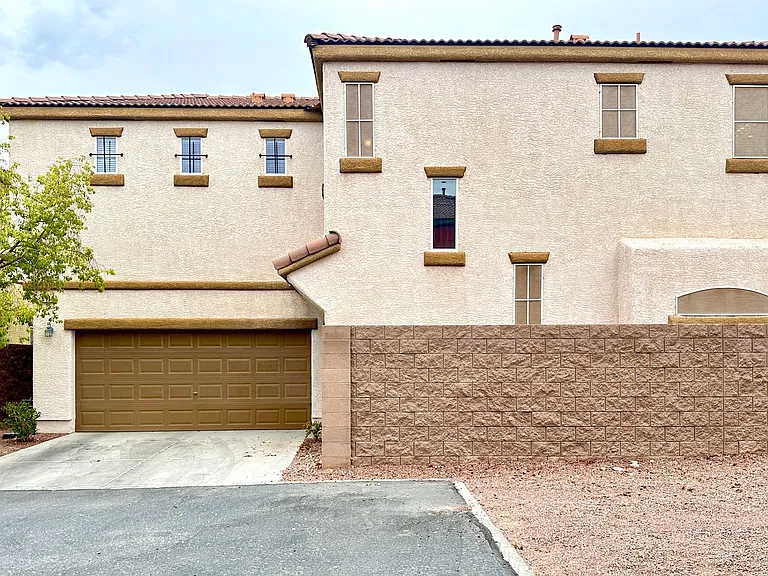 5179 Silent Valley Ave — Photo 2