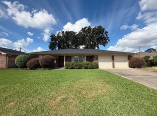 2702 Marilyn Ln, Port Neches, TX 77651