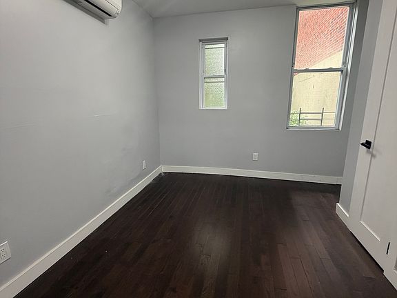 4th image of 50 Jordan Ave #1A