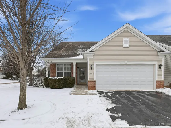 13984 Chanwahon Rd, Huntley, IL 60142