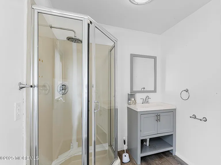 297 Highland Ave — Photo 13