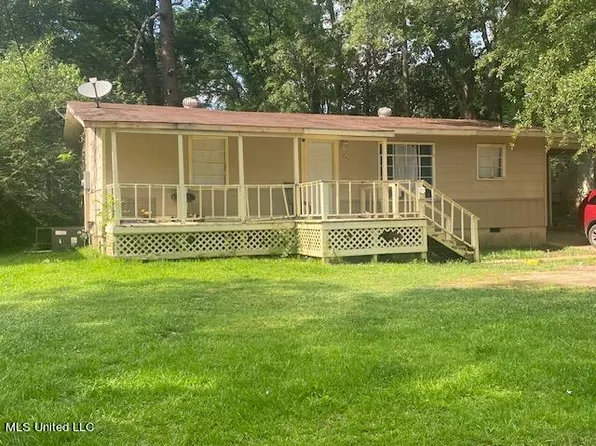 1146 Killarney St, Jackson, MS 39212