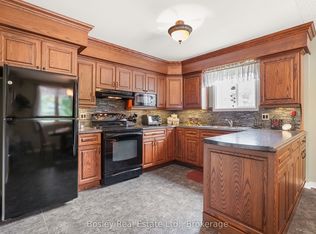 440 Durham St W #203, Wellington North, ON N0G2L1