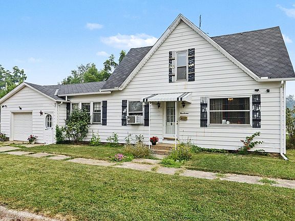2nd image of 316 Magnolia St