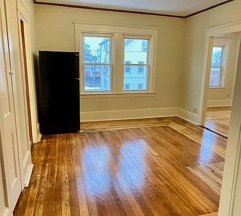 3rd image of 164 Harwich St APT 2W