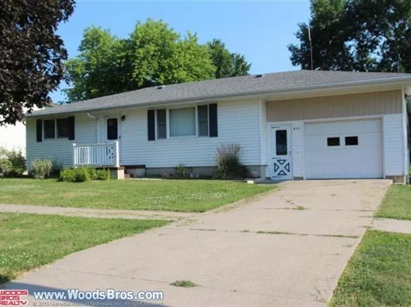 211 W Moravia Ave, Prague, NE 68050