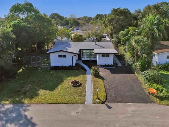 3024 SW 10th Street, Fort Lauderdale, FL 33312