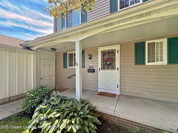 3rd image of 1638 Peppertree Ln