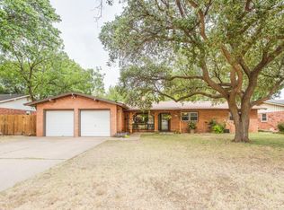 2704 55th St, Lubbock, TX 79413