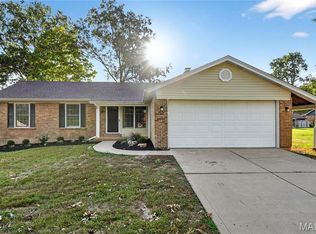 5812 Chrisbrook Dr, Saint Louis, MO 63128