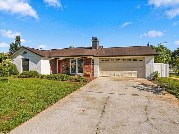2nd image of 6743 LARCHMONT AVENUE
