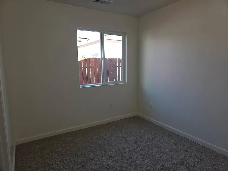 2020 Aspen St — Photo 7