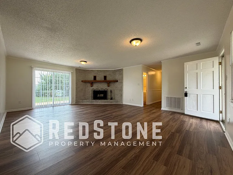 3138 Whitesell Dr #C — Photo 5