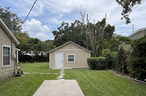 2702 S Brown Ave Photo 1
