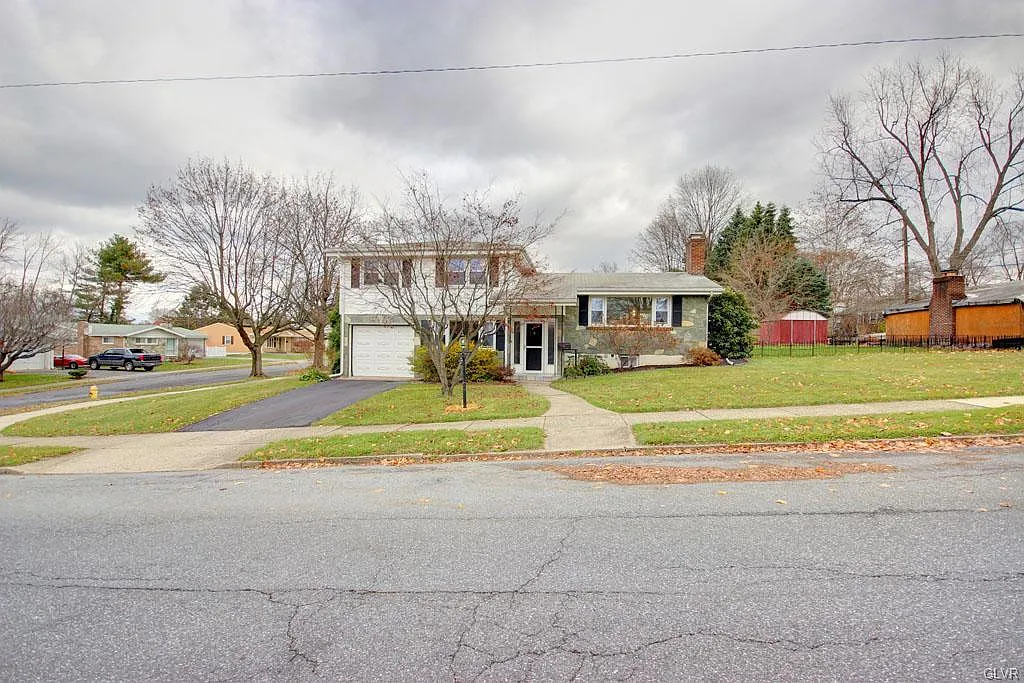1322 Kaywin Ave photo 1