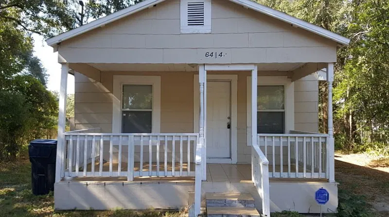 3 bed, 1.0 bath, 812 sqft, $1,595 — Photo 2