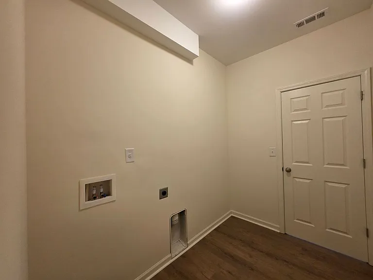 1490 Avalon Creek Rd — Photo 15