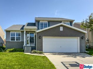 19374 W St, Omaha, NE 68135