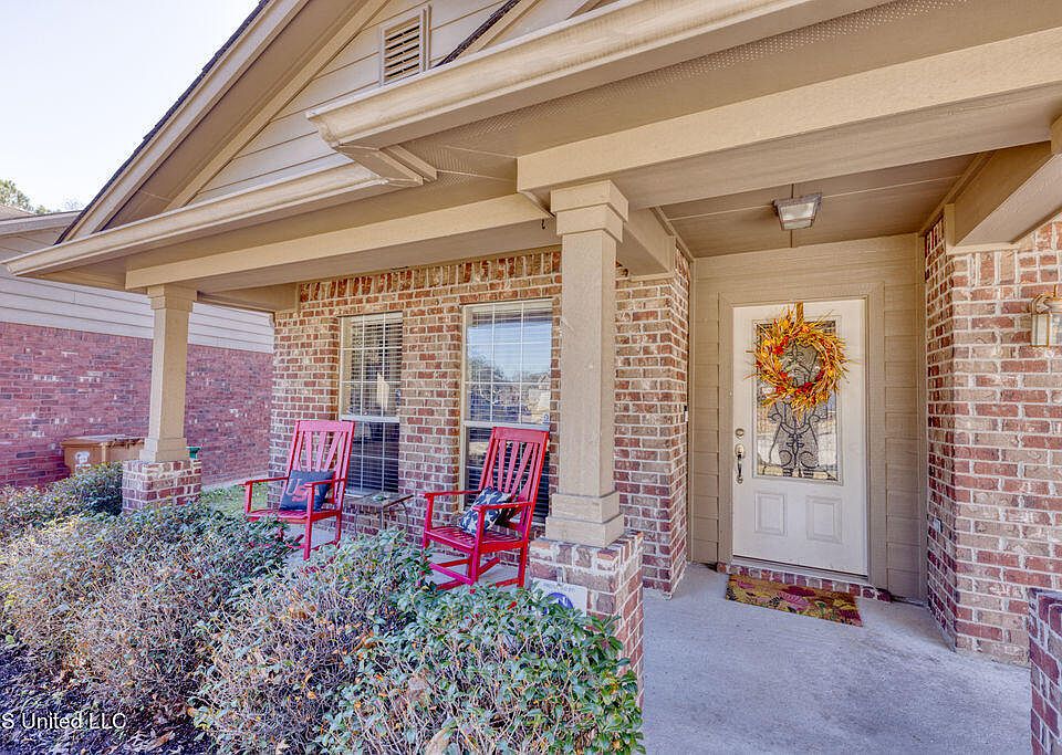 1st image of 10269 English Manor Dr