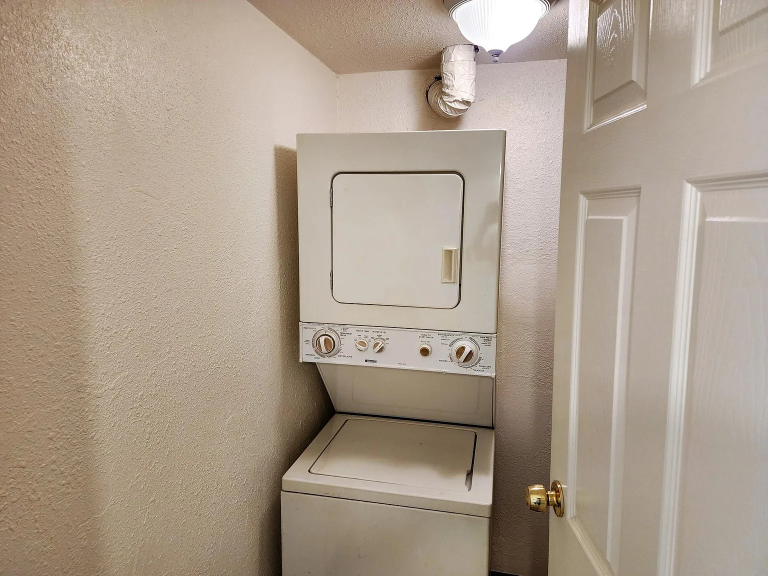 1 bed, 709 sqft, $1,200 — Photo 4