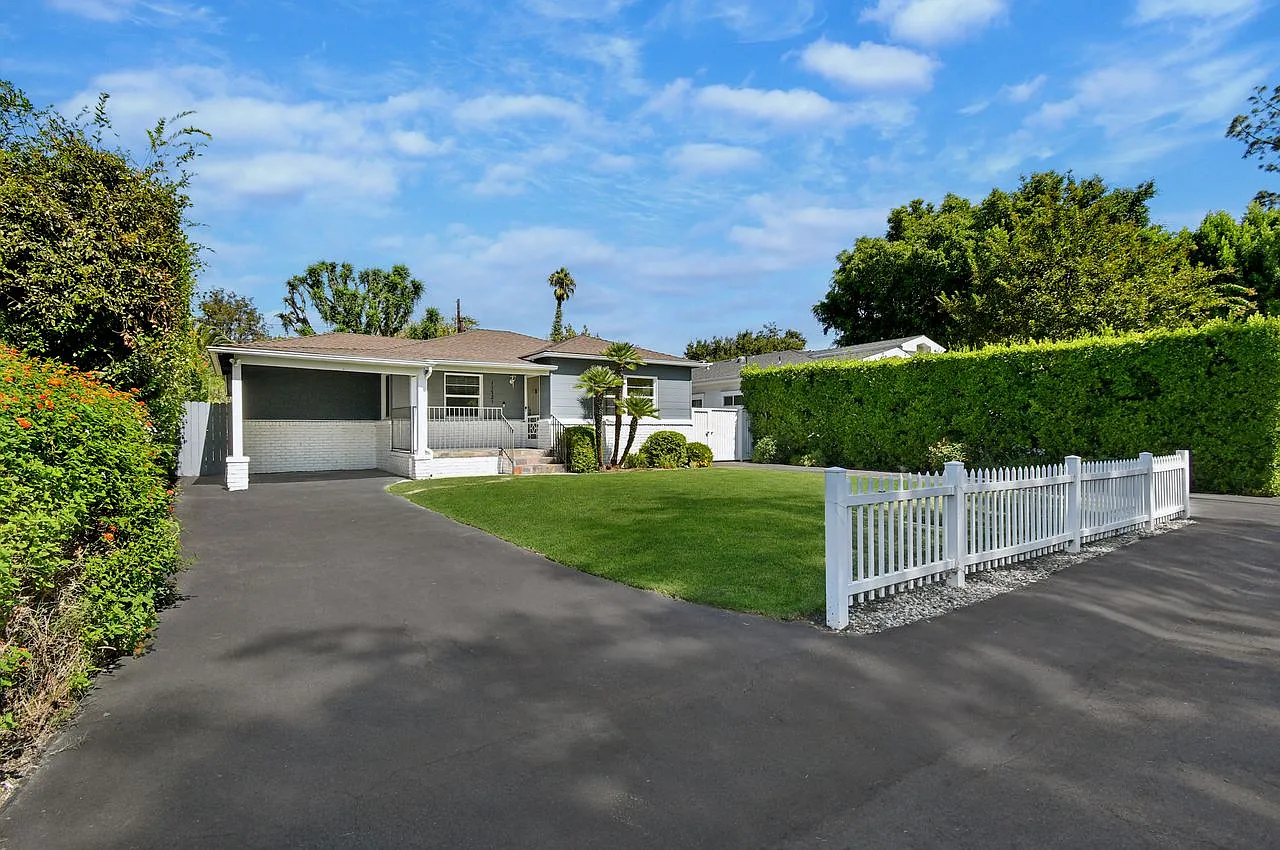 4 bed, 2000 sqft, $6,950 — Photo 3