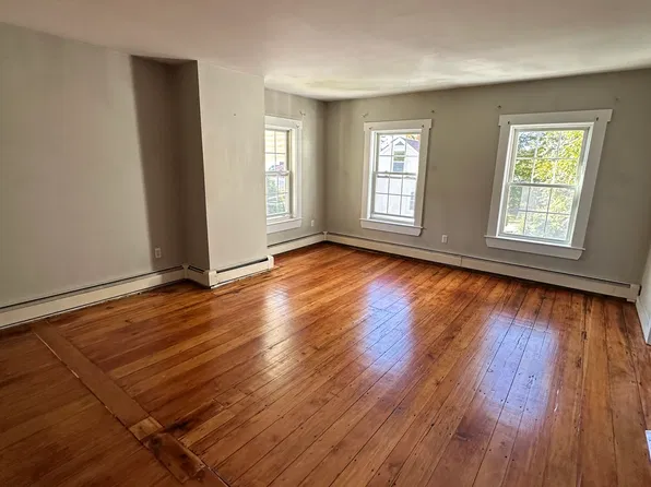 126 Blossom St #2-F, Fitchburg, MA 01420