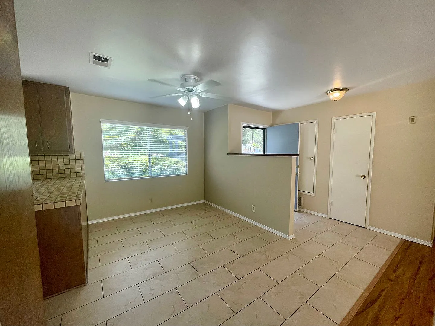 Turnpike Foothills 3 Bedroom Home - Available Now — Photo 3