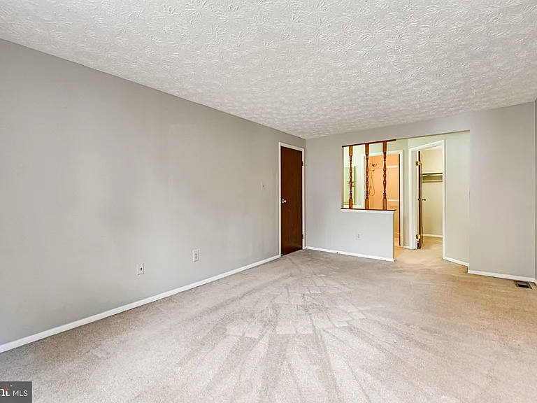 3381 Monarch Ln — Photo 30