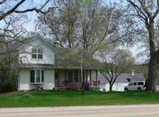 13459 White School Rd, Roscoe, IL 61073