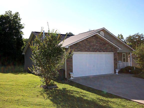 4th image of 1223 Swan Pond Ln