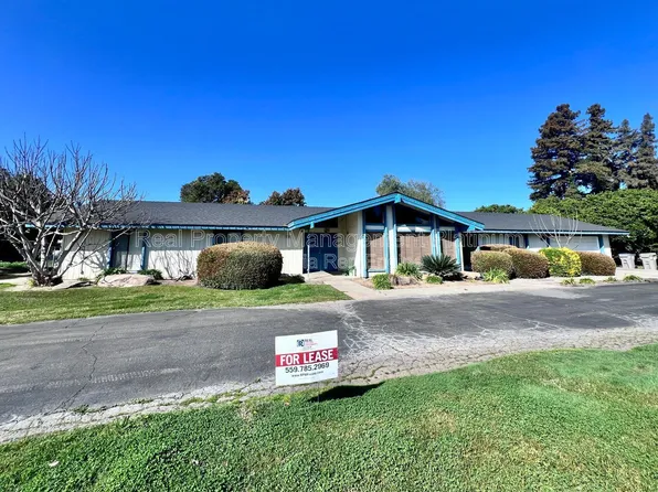 9193 N Fowler Ave, Clovis, CA 93619