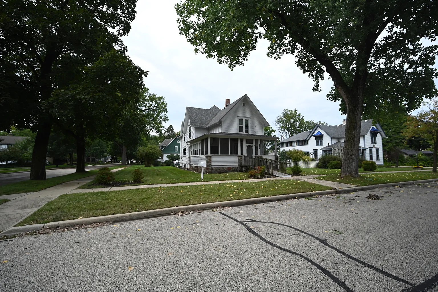 118 S 6th St photo 1