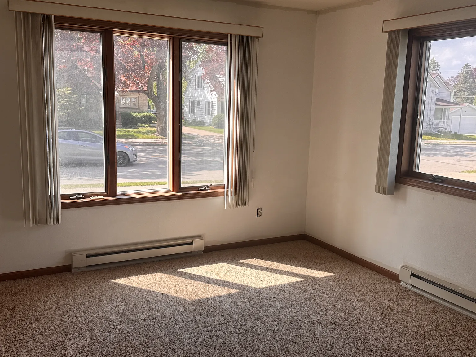 460 S Main St — Photo 2