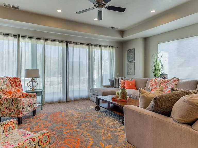 N Coral Ridge Dr — Photo 12