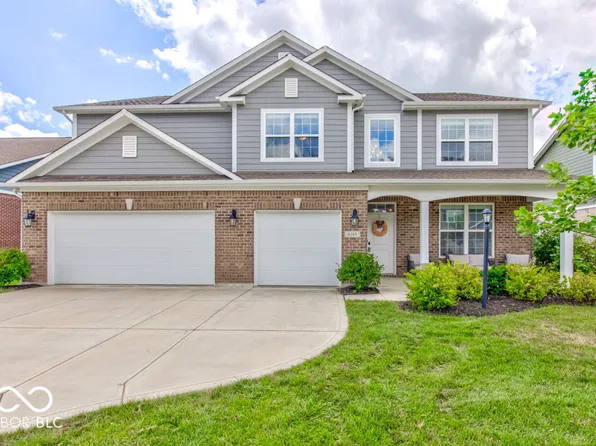 6245 Burgin Dr, Whitestown, IN 46075