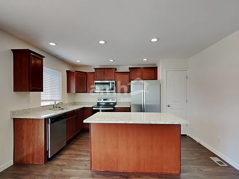 2496 Sierra Springs Dr — Photo 3